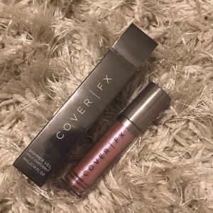Never used. Cover FX shimmer veil in amethyst